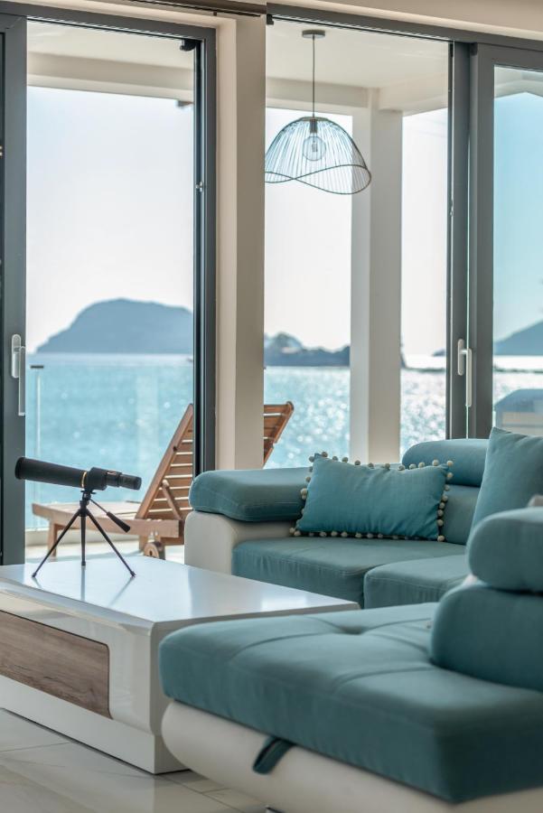 לגאנאס Mandala Seafront Suites מראה חיצוני תמונה