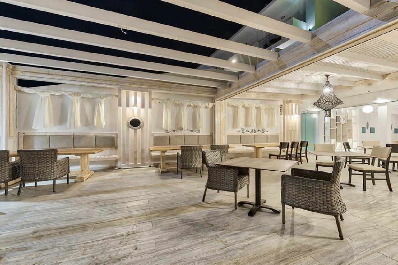 לגאנאס Mandala Seafront Suites מראה חיצוני תמונה